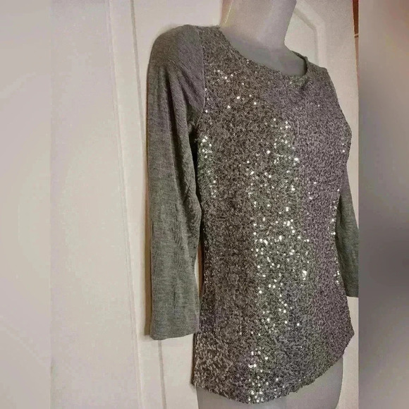 2/$30 Sparkling,Formal Grey Sequin JONES NEW YORK Burnout top (#682) - Picture 5 of 7